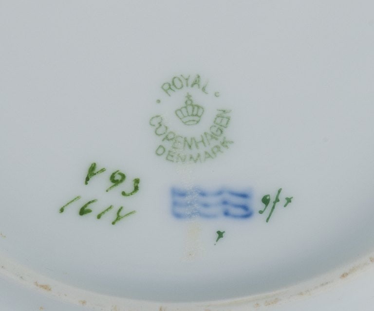Royal Copenhagen Light Saxon Flower. Four deep plates in hand-painted porcelain. - 7