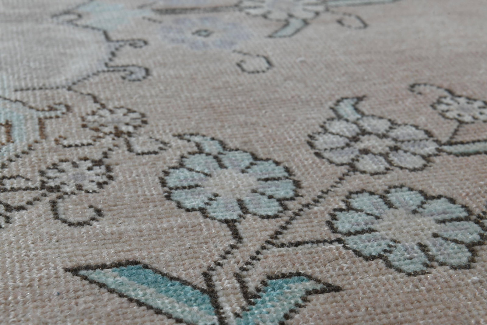 8x10'3 ft, ORANGE MINIMALIST RUG - 3