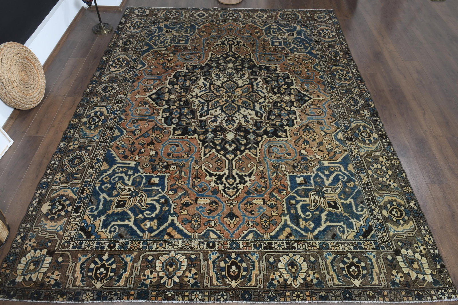 9'5x12'5 ft, ORANGE MINIMALIST RUG: Title: 9'5x12'5 ft, ORANGE MINIMALIST RUG Description: This Turkish one-of-a-kind Anatolian Vintage Rug is hand-knotted and handwoven by the most skilled artisans who use pure wool, in muted, natural