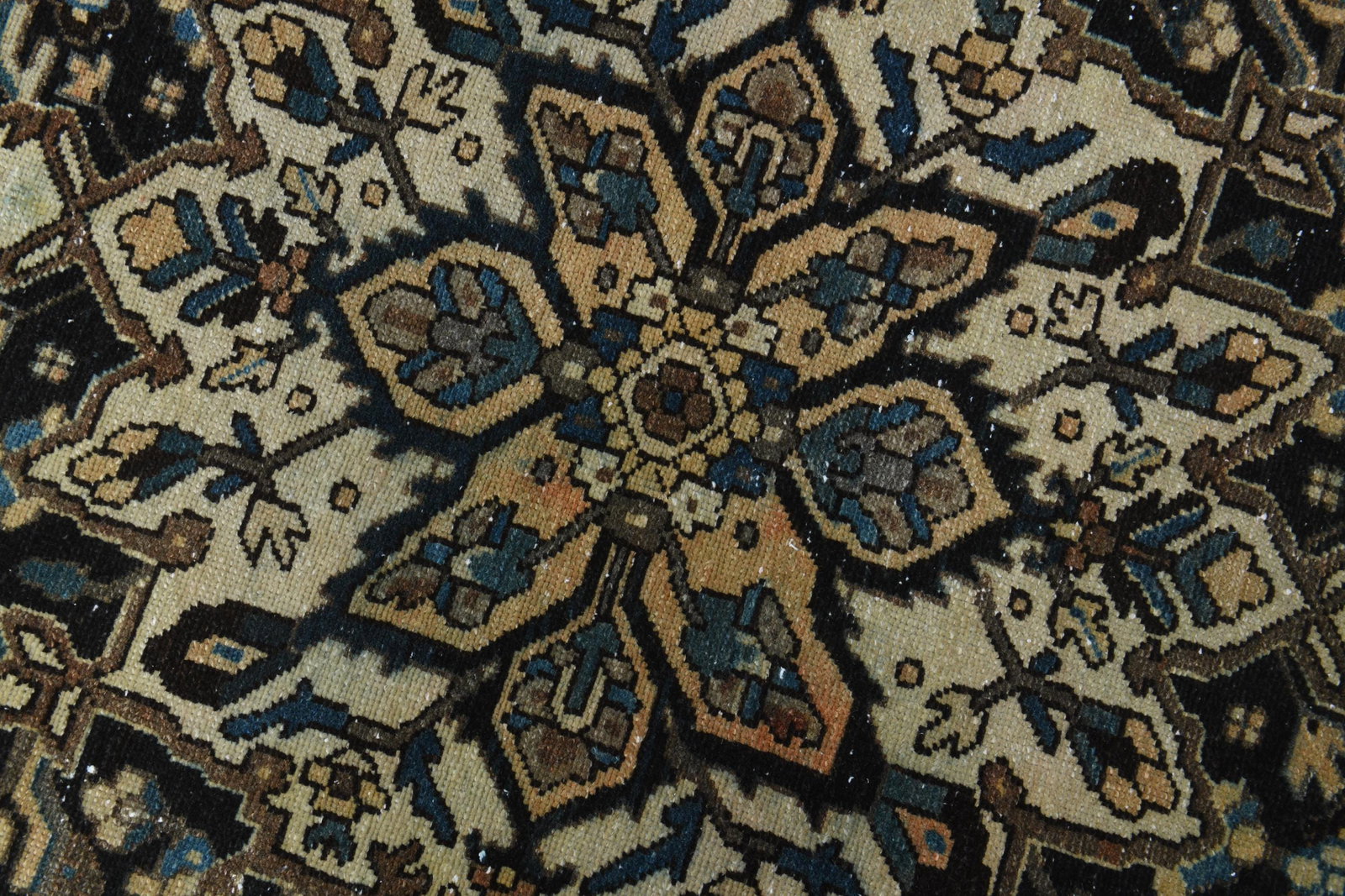 9'5x12'5 ft, ORANGE MINIMALIST RUG - 2