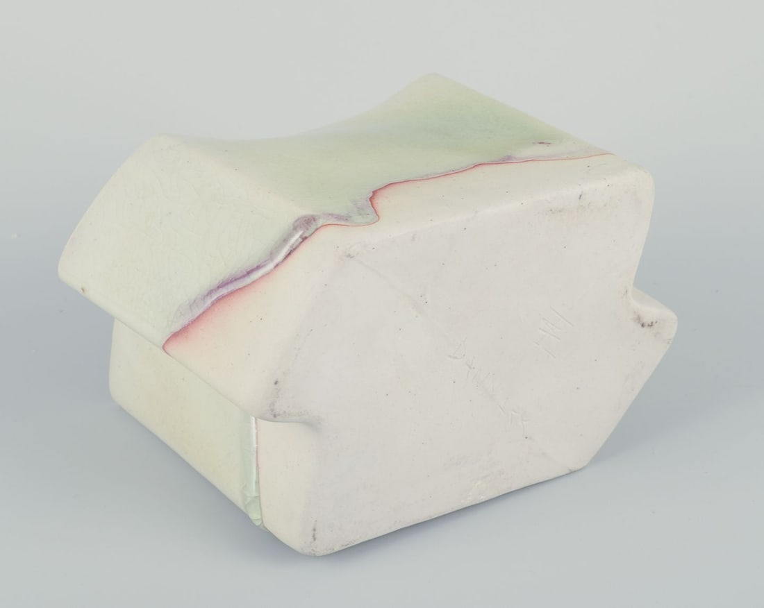 Danish studio ceramicist. Ceramic vase with glaze in light tones. Ca. 1980s. - 9