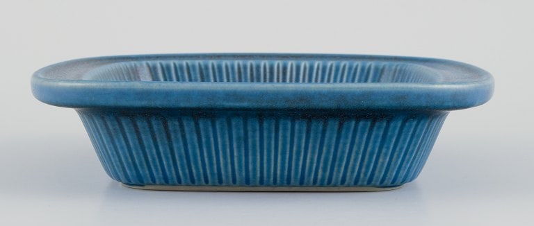 Gunnar Nylund (1904-1997) for Rörstrand, Sweden. Low bowl with blue-toned glaze from the - 6