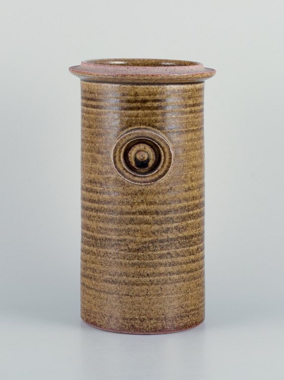 Richard Manz, Danish ceramist. Large unique ceramic vase with glaze in dark sandy shades. (1 of 7)