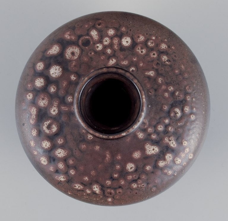 European studio ceramicist. Unique ceramic vase. Glaze in brown tones. - 4