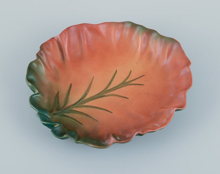 Ipsens Enke, Denmark. Ceramic bowl with wavy rim. Design depicting plant growth. Glaze in orange and - 3