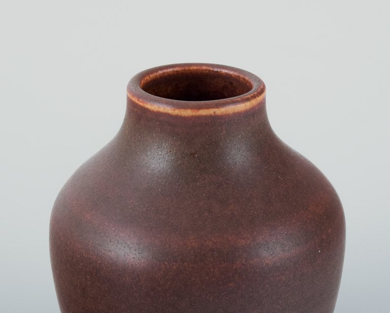 Ingrid and Erich Triller, Sweden. Unique ceramic vase decorated with brown-toned glaze. - 3