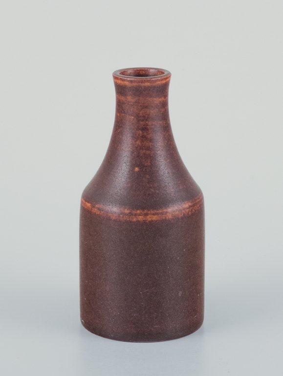 Ingrid and Erich Triller, Sweden. Unique ceramic vase decorated with brown-toned glaze. - 5