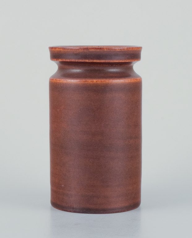 Ingrid and Erich Triller, Sweden. Unique ceramic vase decorated with brown toned glaze. - 2