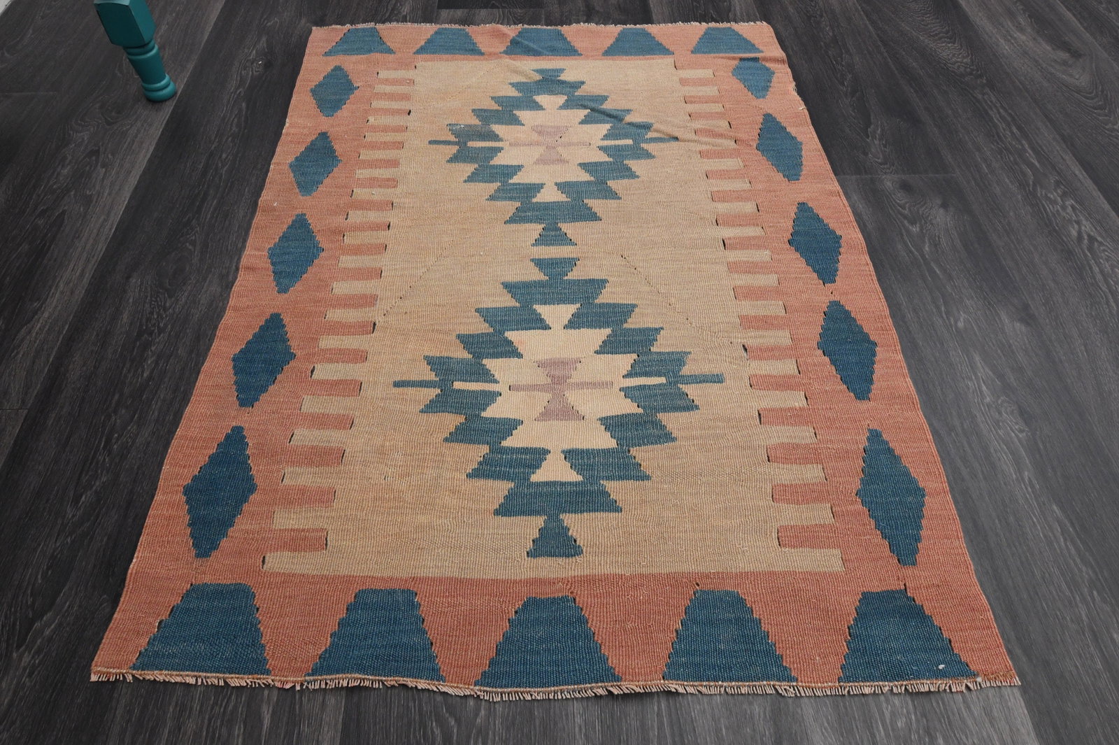 2.7x3.7 ft, TURKISH KILIM Rug: Title: 2.7x3.7 ft, TURKISH KILIM Rug Description: This Turkish one-of-a-kind Vintage Flatweave Kilim Rug is hand-knotted and handwoven by the most skilled artisans who use pure wool, in vibrant,