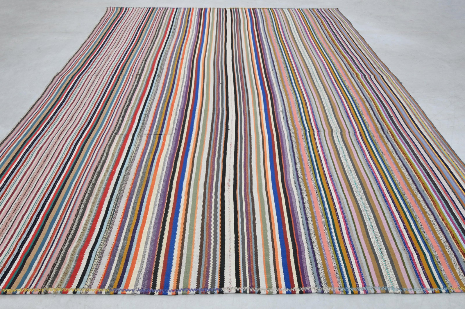 10'5x13'3 ft, COLORFUL HANDWOVEN RUG - 3