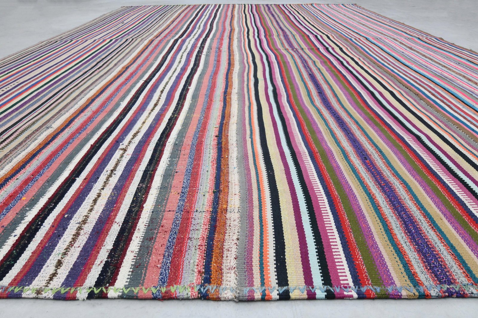 10.3x14.7 ft, COLORFUL AREA RUG - 13