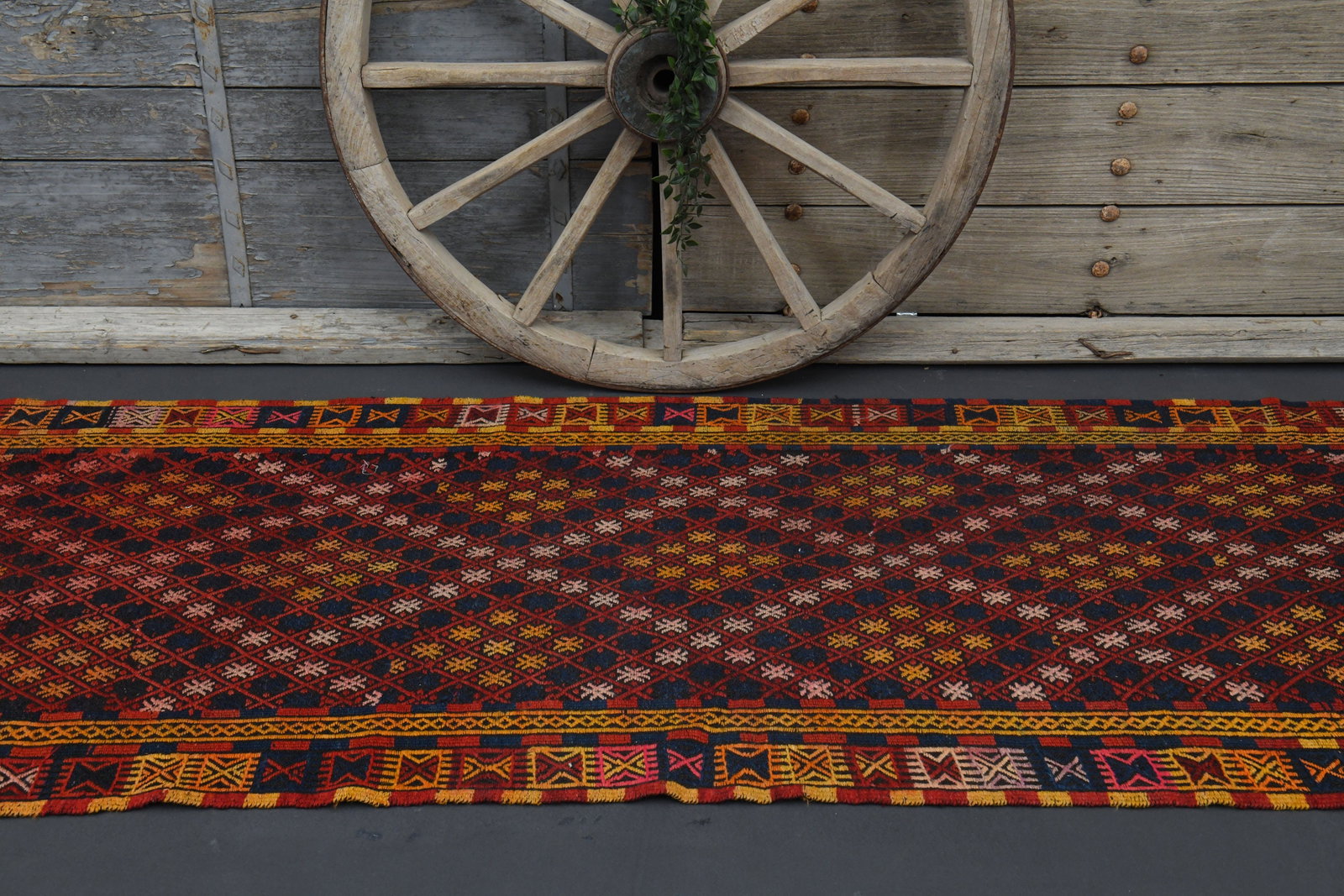 3.8x15.4 MINIMALIST RED RUNNER - 5