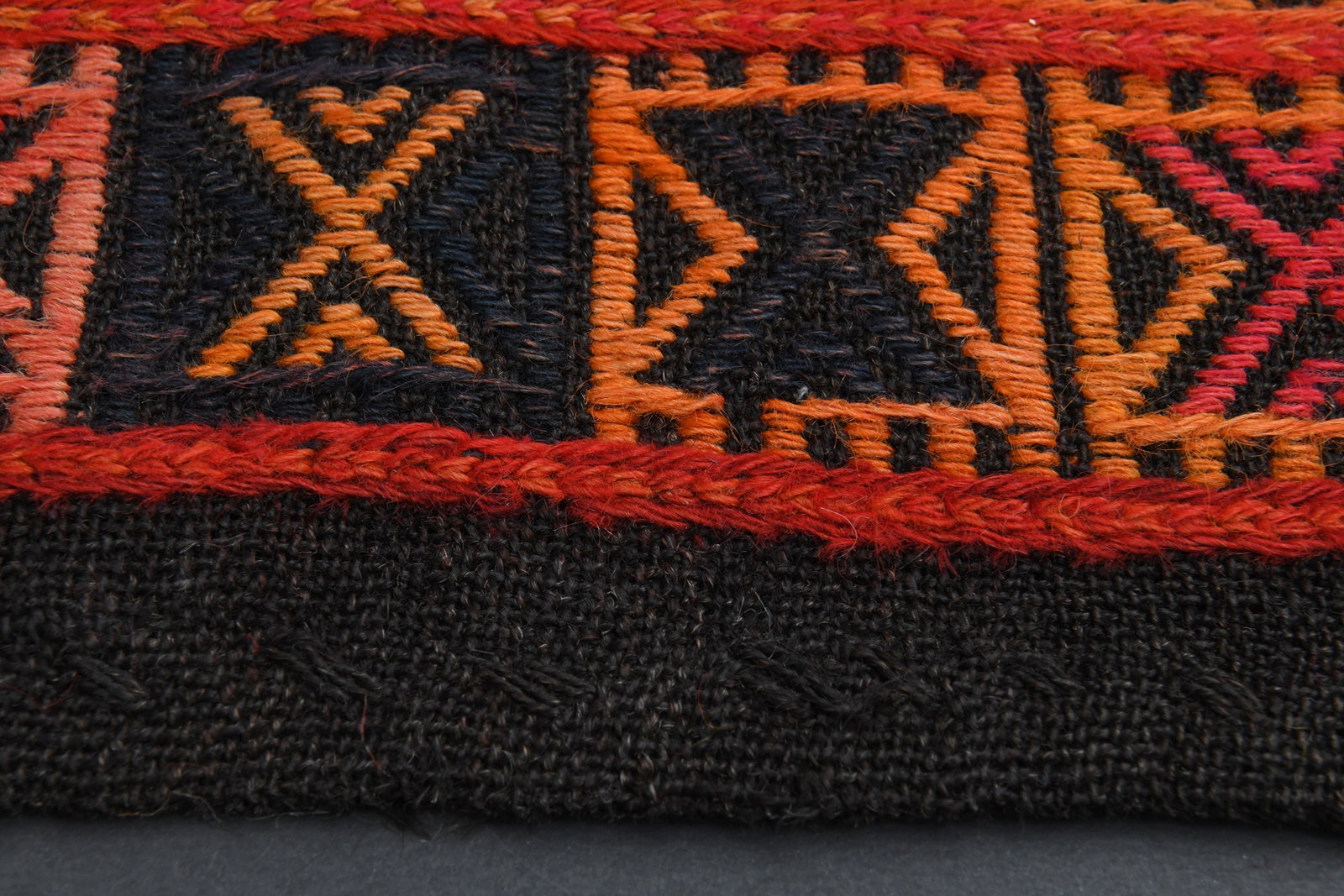 3.8x15.4 MINIMALIST RED RUNNER - 9