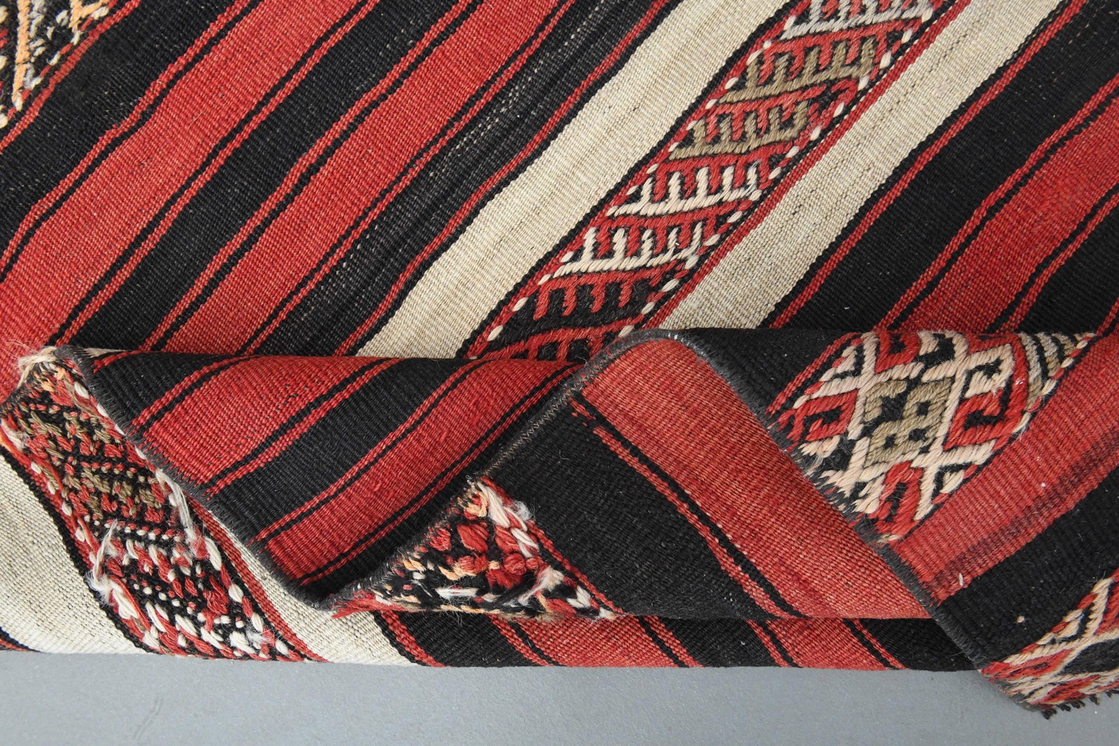 2.8x13 ft, STRIPED TURKISH KILIM: Title: 2.8x13 ft, STRIPED TURKISH KILIM Description: This Turkish one-of-a-kind Vintage Flatweave Kilim Rug is hand-knotted and handwoven by the most skilled artisans who use pure wool, in vibrant,