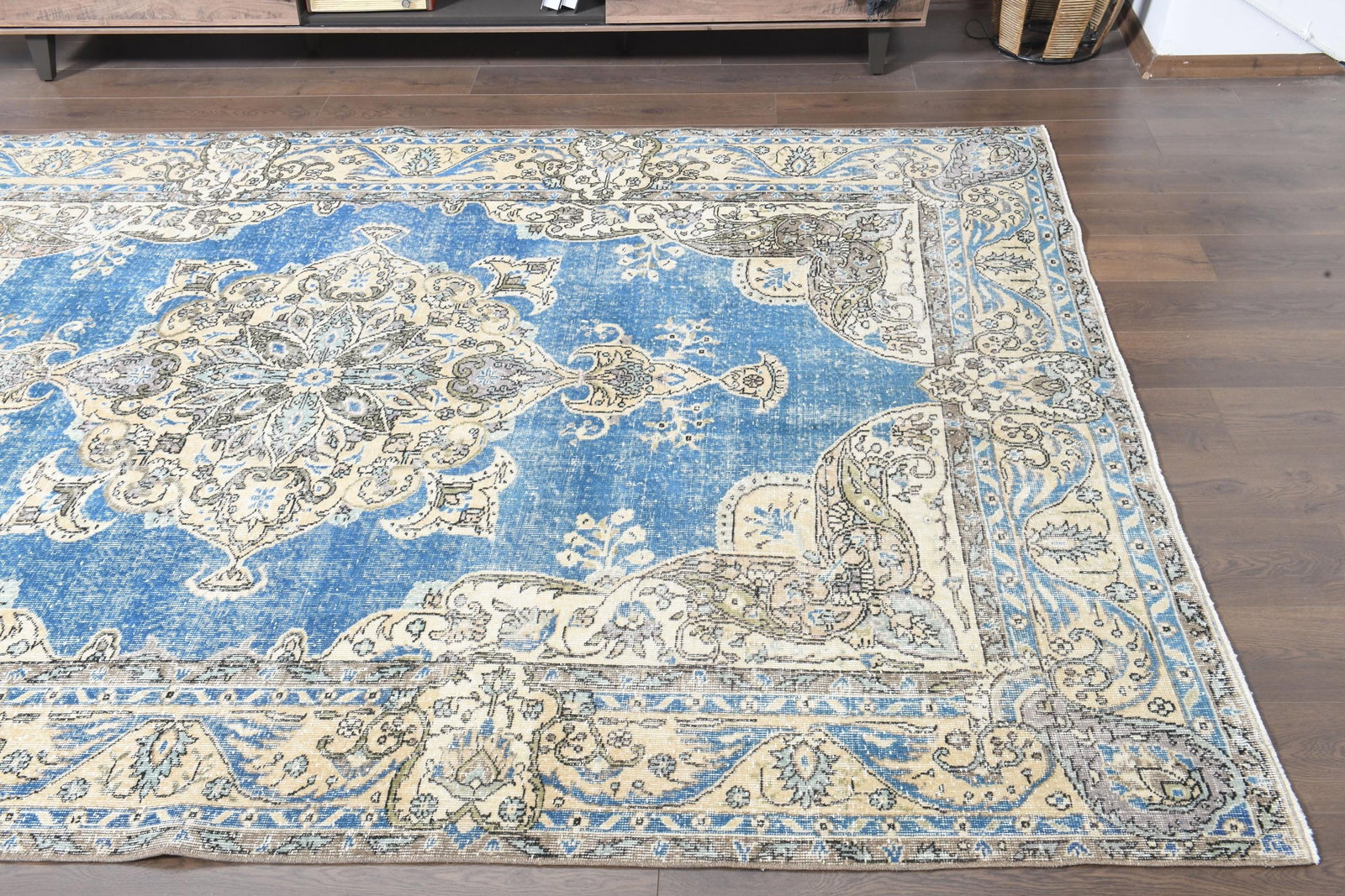 7'1x10'2 ft, Vintage Turkish Rug - 3