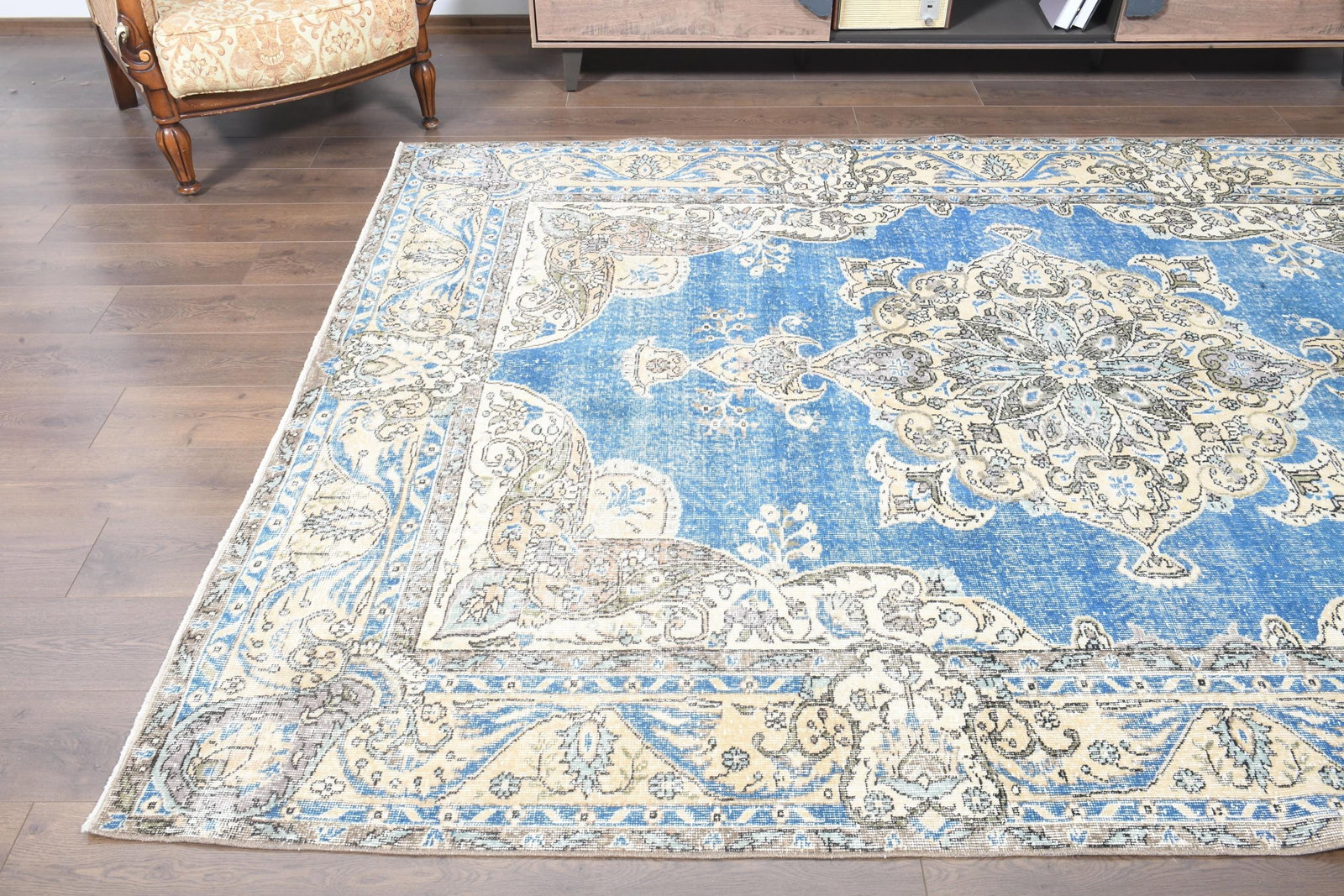 7'1x10'2 ft, Vintage Turkish Rug - 4