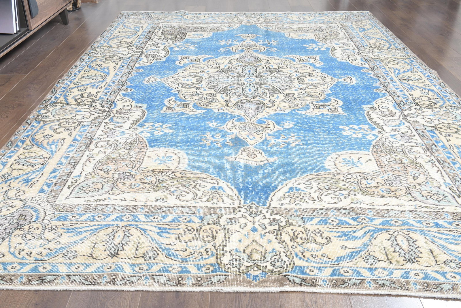 7'1x10'2 ft, Vintage Turkish Rug - 7