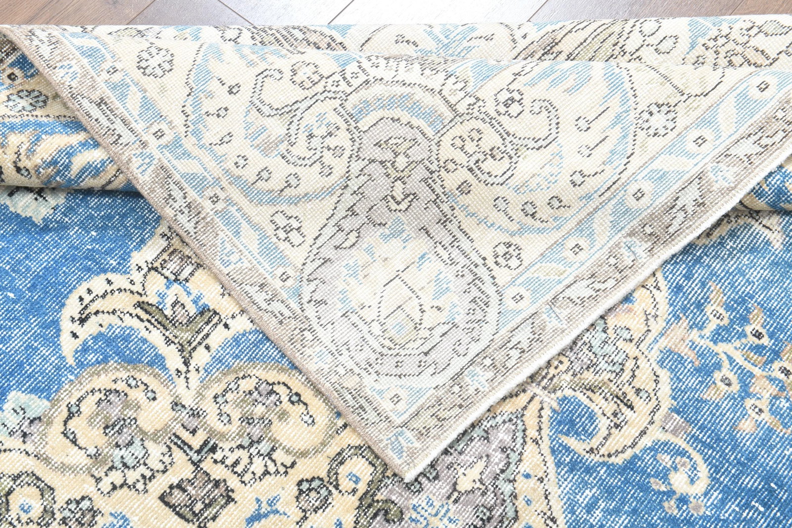 7'1x10'2 ft, Vintage Turkish Rug - 8