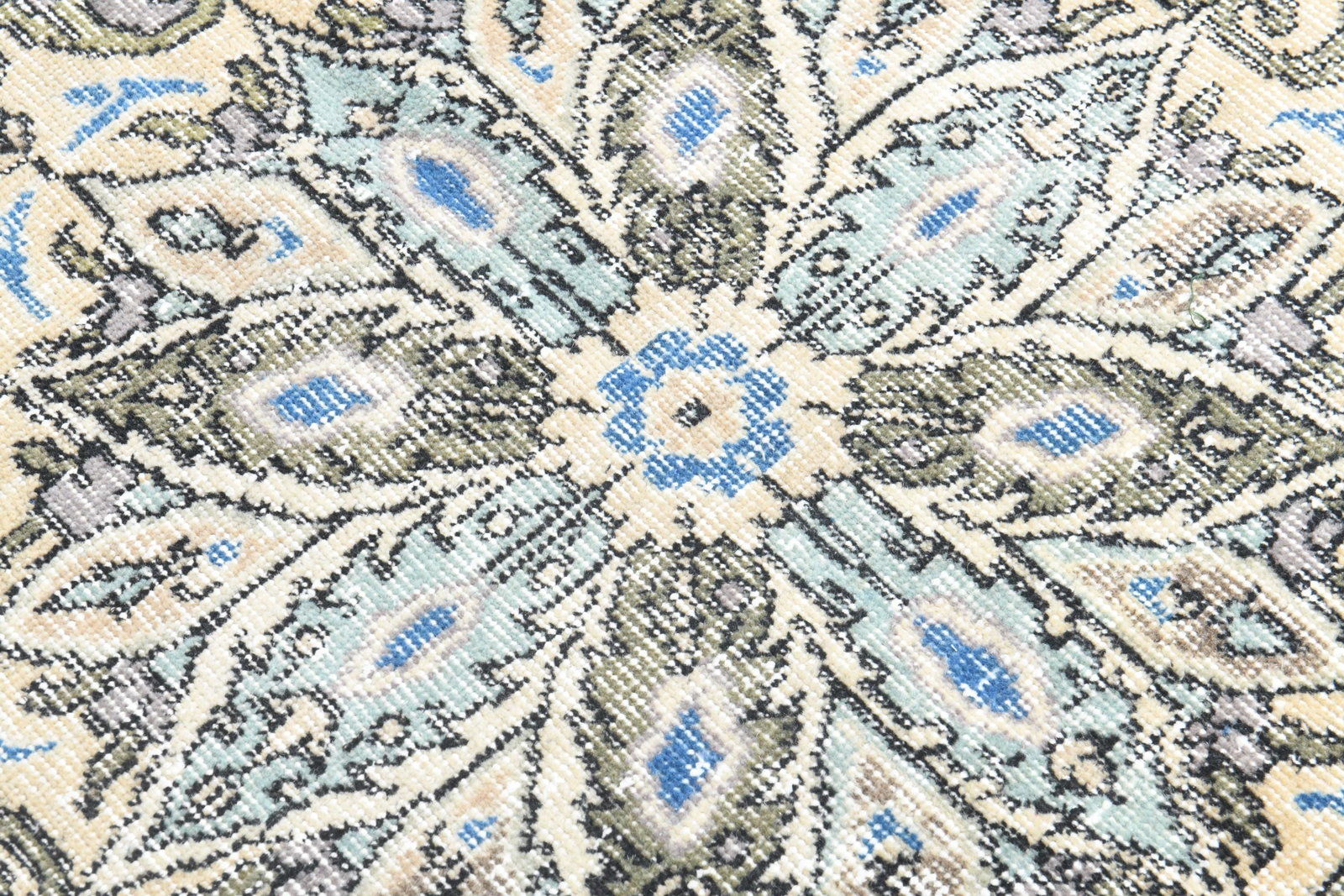 7'1x10'2 ft, Vintage Turkish Rug - 9