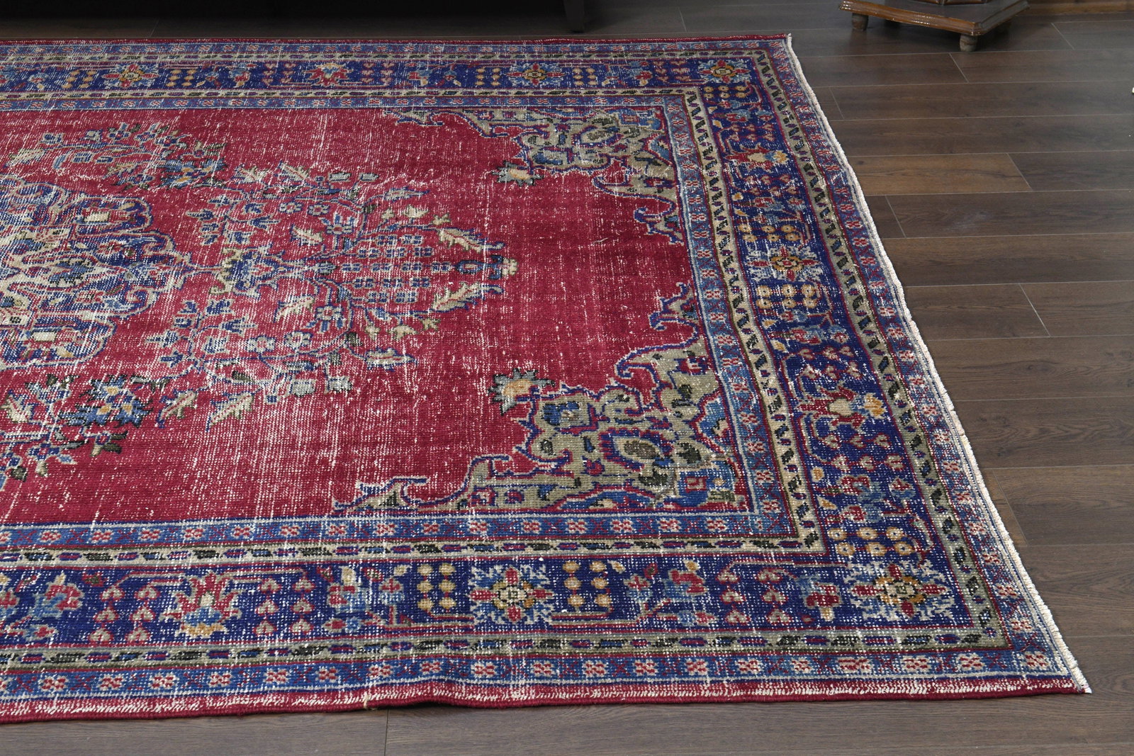 7'8x10'5 ft, COLORFUL DÉCOR: Title: 7'8x10'5 ft, COLORFUL DÉCOR Description: This Turkish one-of-a-kind Vintage Turkish Rug is hand-knotted and handwoven by the most skilled artisans who use pure wool, in muted, natural