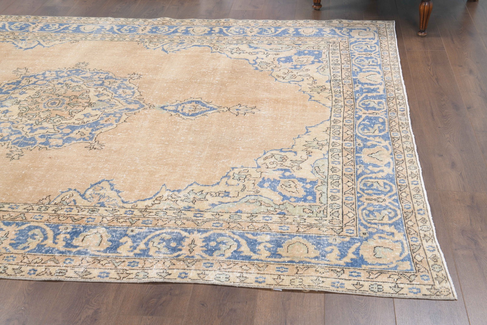 8x10 OVERSIZE AREA RUG - 3
