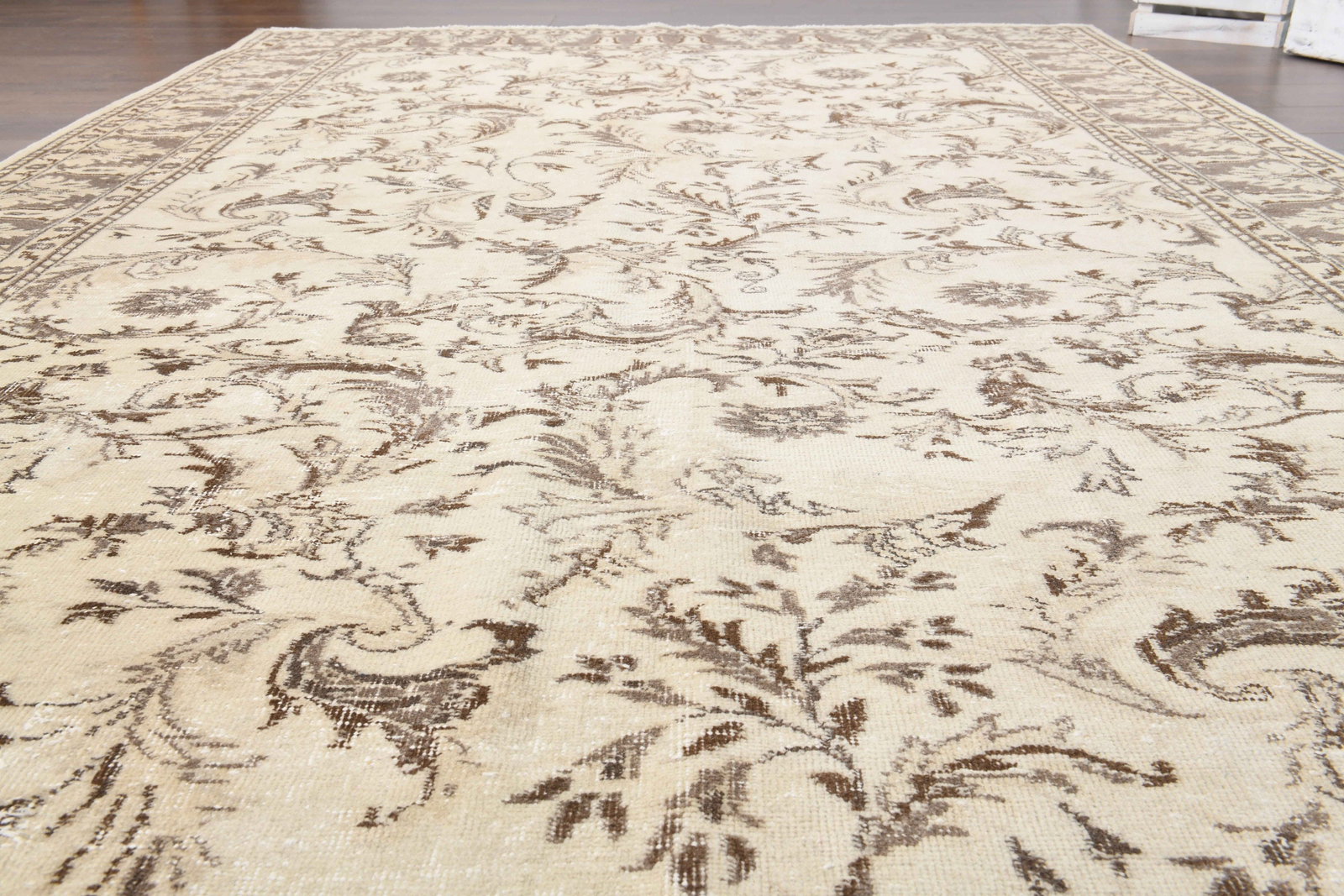 6'4x10 ft, VINTAGE TURKISH RUG: Title: 6'4x10 ft, VINTAGE TURKISH RUG Description: This Turkish one-of-a-kind Vintage Turkish Rug is hand-knotted and handwoven by the most skilled artisans who use pure wool, in muted, natural