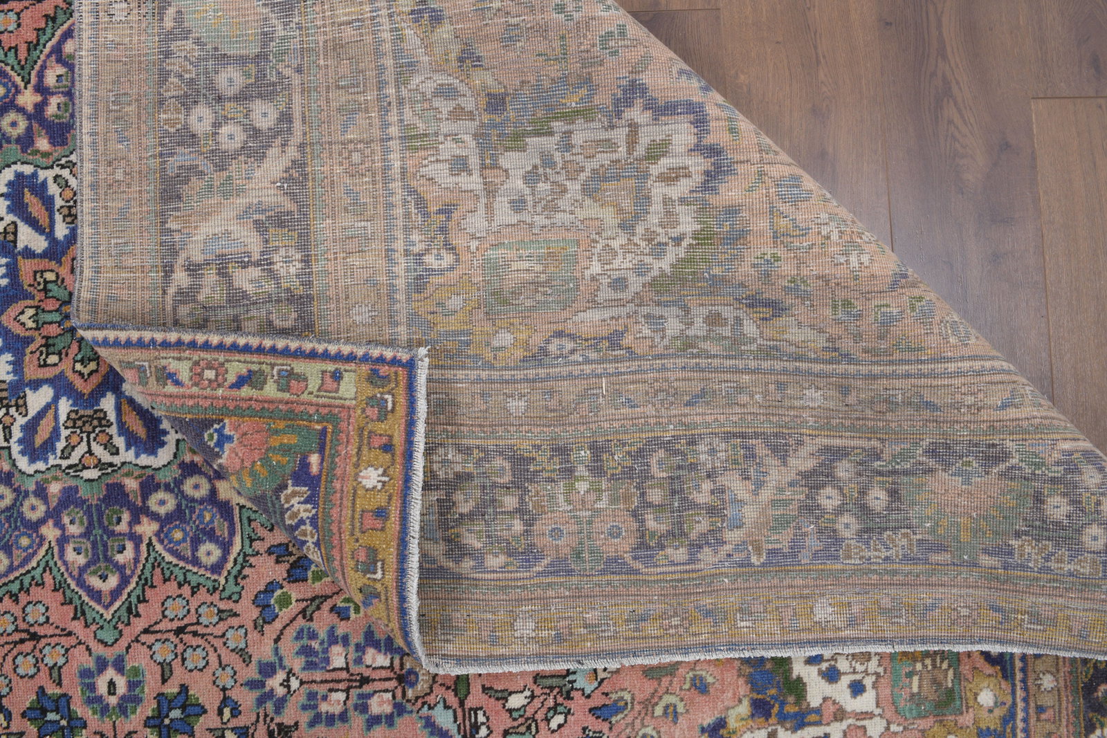 7x10 VINTAGE LUXURY RUG - 9