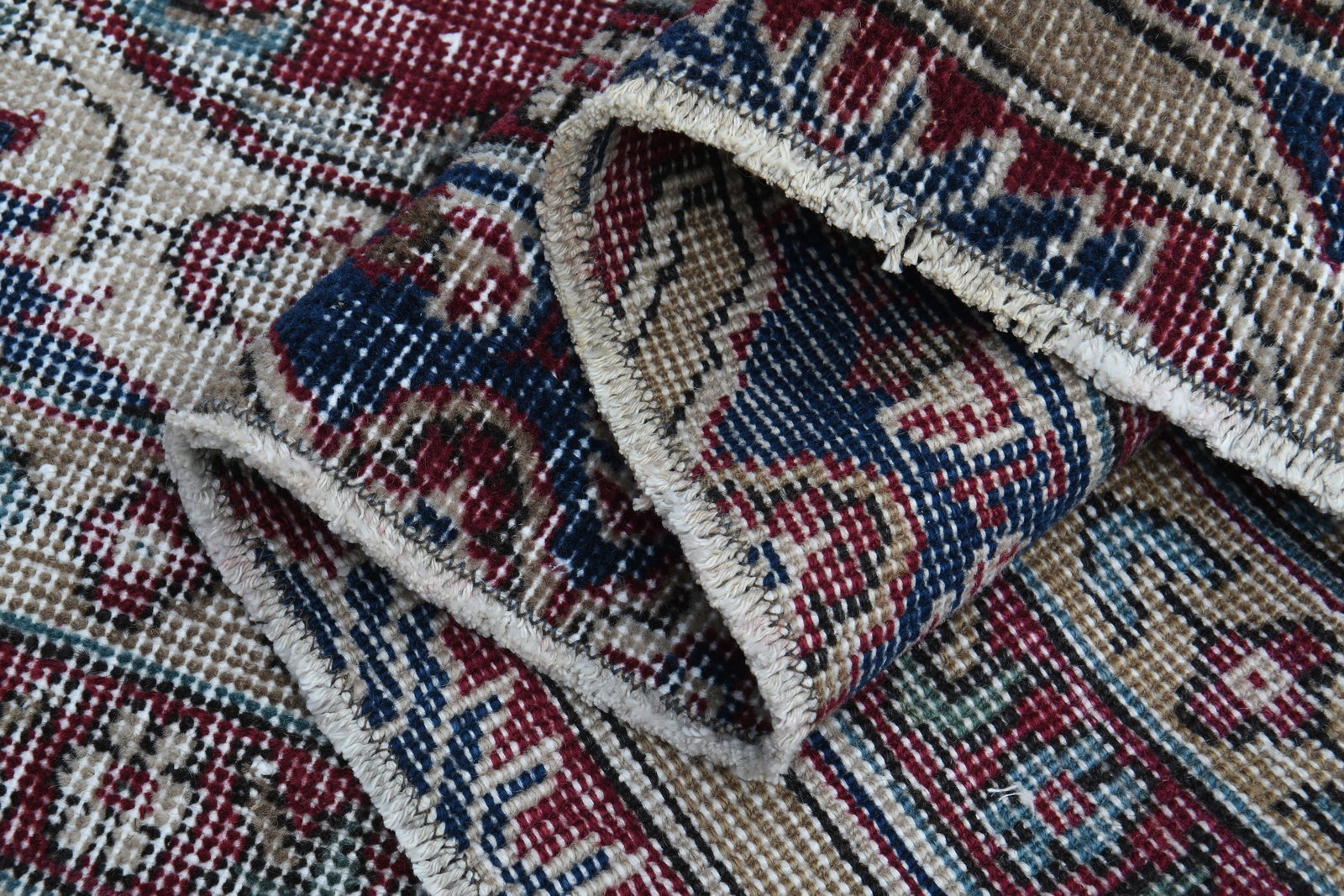 6'9x9'6 ft, RED BEIGE RUG: Title: 6'9x9'6 ft, RED BEIGE RUG Description: This Turkish one-of-a-kind Vintage Turkish Rug is hand-knotted and handwoven by the most skilled artisans who use pure wool, in muted, natural tones, and