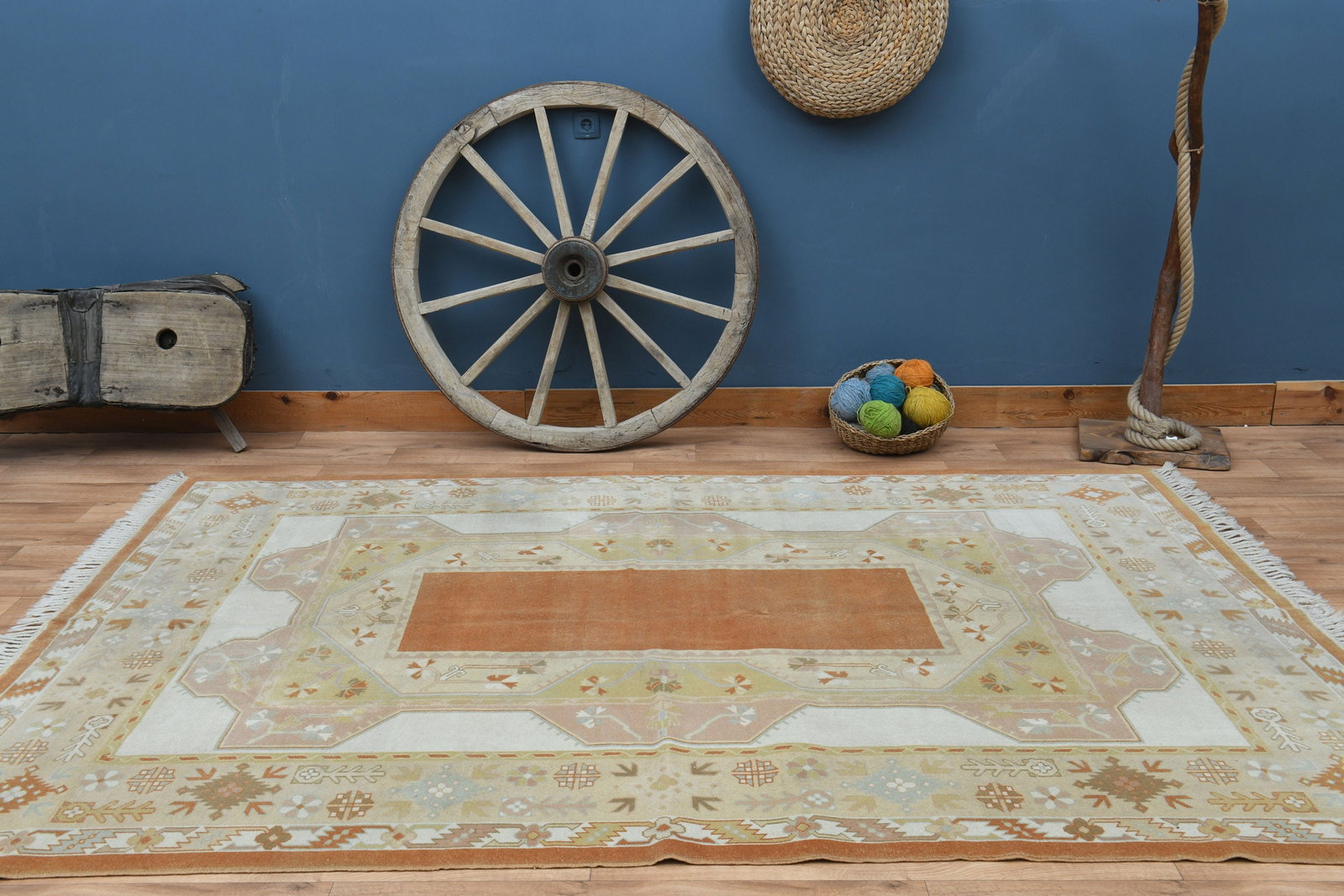6.7x9.6 ft, BORDERED AREA RUG - 2
