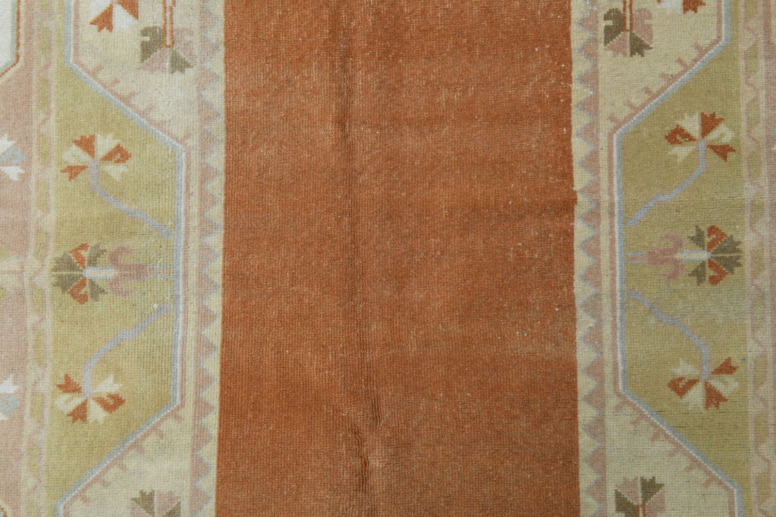 6.7x9.6 ft, BORDERED AREA RUG - 9