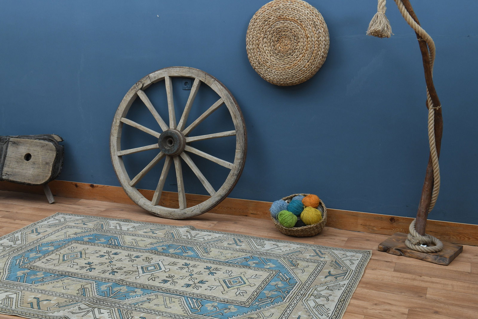 5'2x8'1 ft, BORDERED, TURKISH RUG - 4