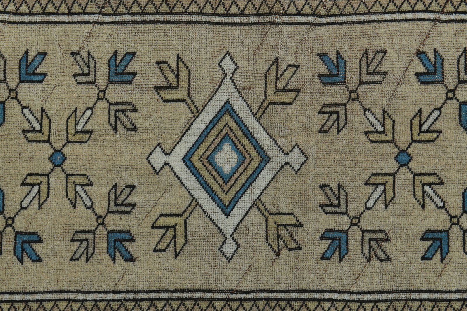5'2x8'1 ft, BORDERED, TURKISH RUG - 9