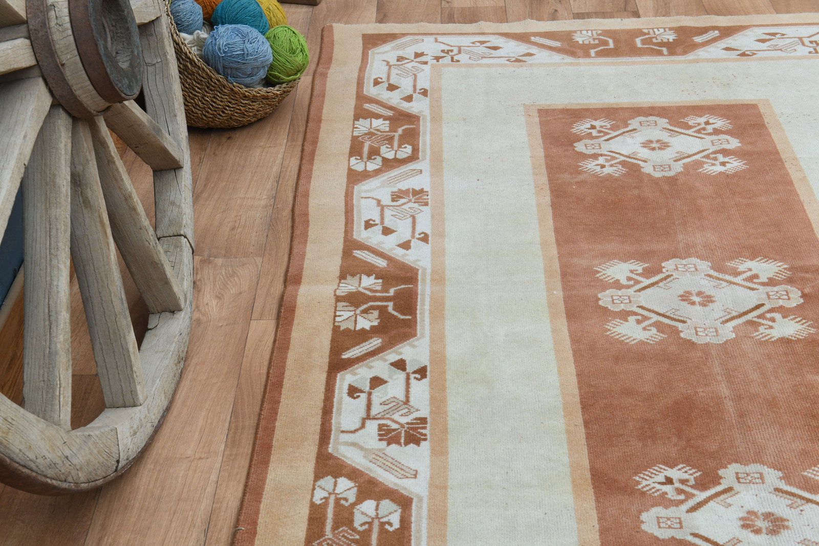 4'9x7'9 ft, BORDERED, TURKISH RUG - 7