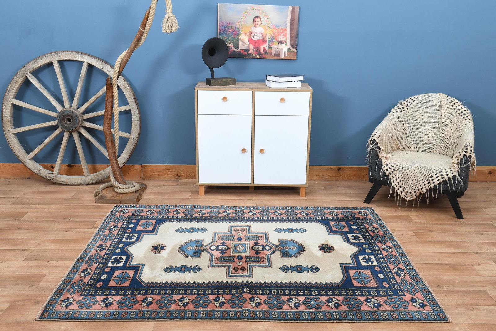 5'3x7'1 ft, COLORFUL MILAS RUG: Title: 5'3x7'1 ft, COLORFUL MILAS RUG Description: This Turkish one-of-a-kind Vintage Turkish Rug is hand-knotted and handwoven by the most skilled artisans who use pure wool, in muted, natural