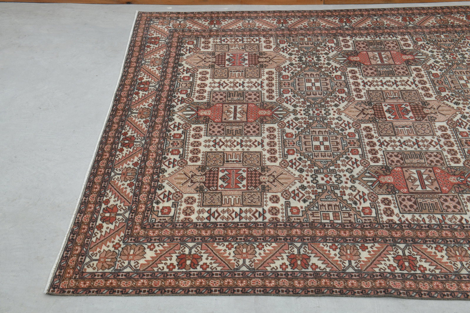 6x10 VINTAGE HANDMADE RUG - 2