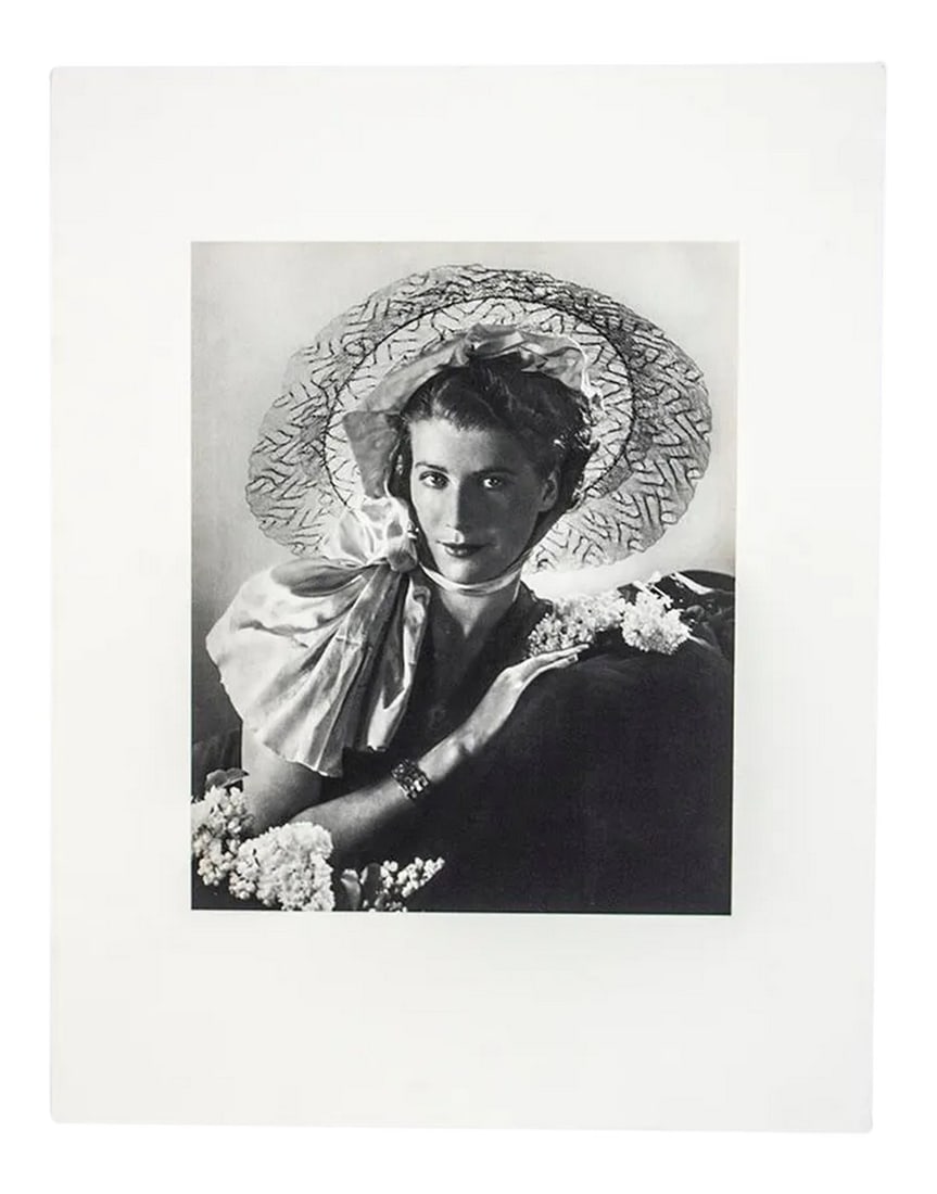 Original Gravure Print Paris Fashion - Phillips Poitier, 1934 France: Original French Gravure Print titled "Paris Fashion" from photographer Phillips Poitier circa 1934 Measurements: Mat 14" x 18", Image 9 1/4" x 11 1/2" Condition: Alterations: Original Condition