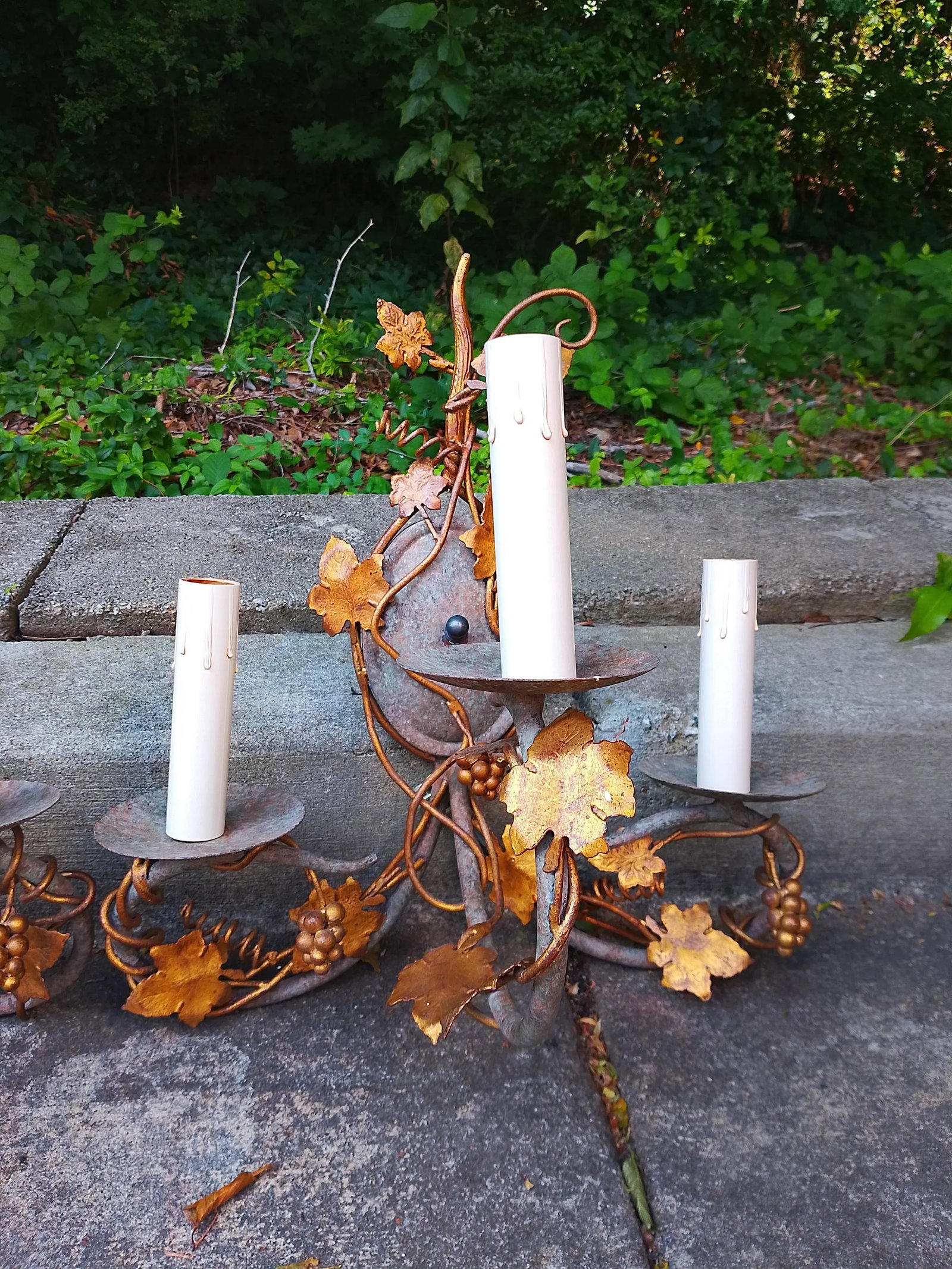 Vintage Italian Gilt Iron Wall Sconces – Grapevine Motif – A Pair - 2