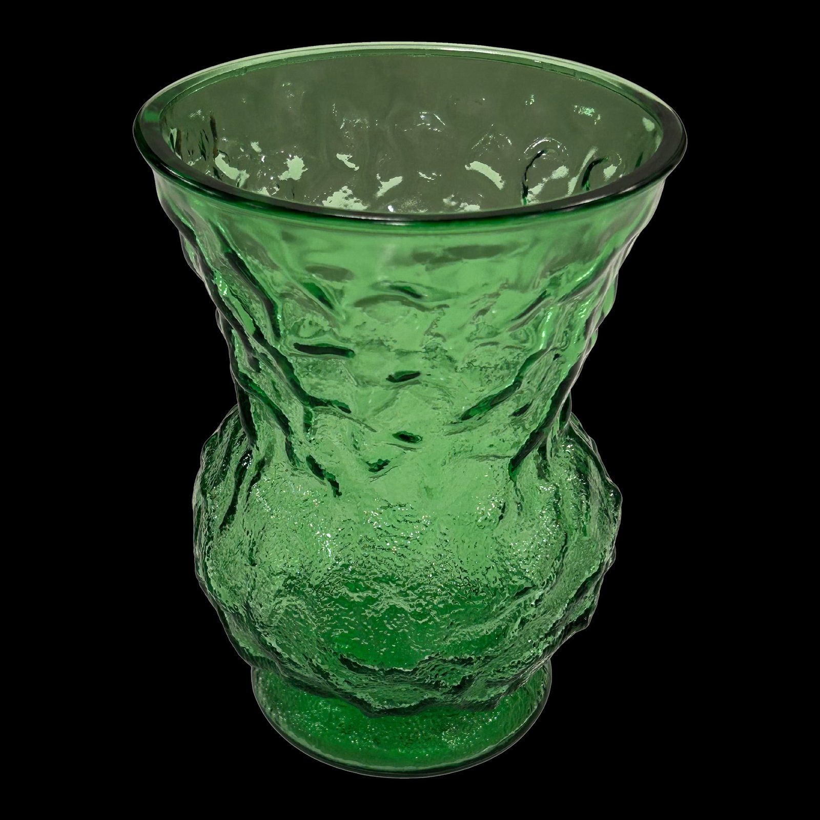 Vintage Eo Brody Emerald Green Crinkle Glass Vase – Mid-Century Modern: Vintage E.O. Brody Emerald Green Crinkle Glass Vase – Mid-Century Modern Floral Vase, Made in USA This striking vintage emerald green crinkle glass vase by E.O. Brody Co. captures the essence of
