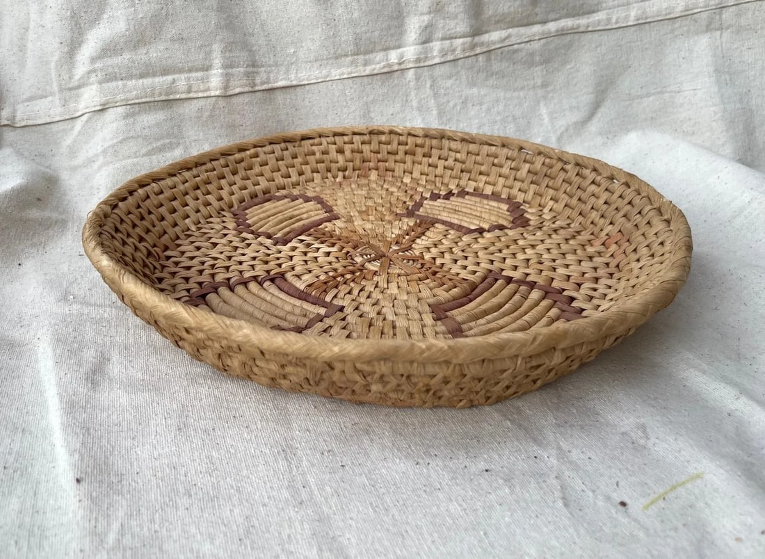 Vintage Woven Raffia/Seagrass Decorative Wall Basket - 4