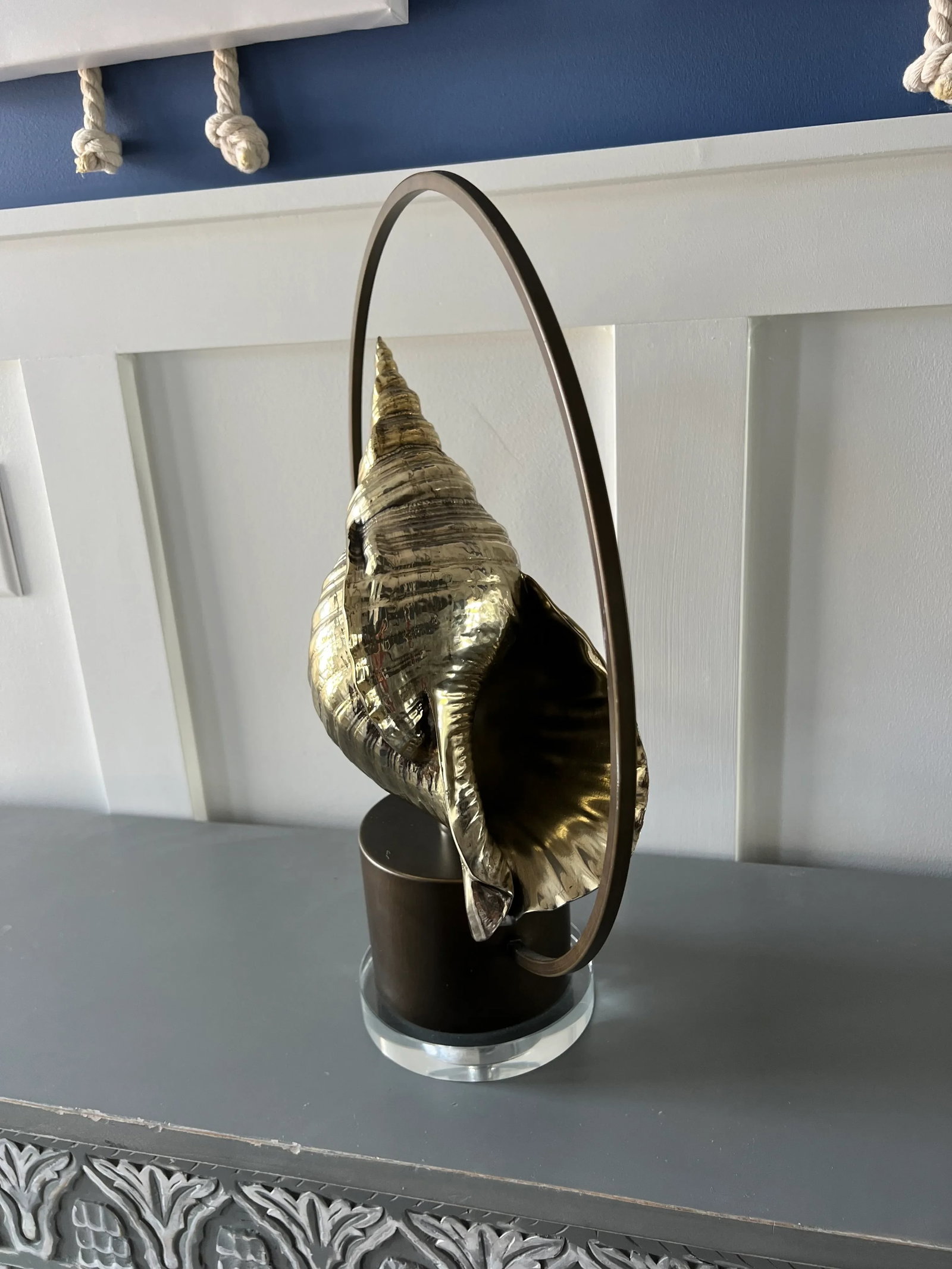 Modern Coastal Chic Seashell Statue - 7