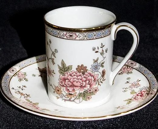 Royal Doulton China Canton Pattern - 12 Demitasse Cups & Saucers - 6