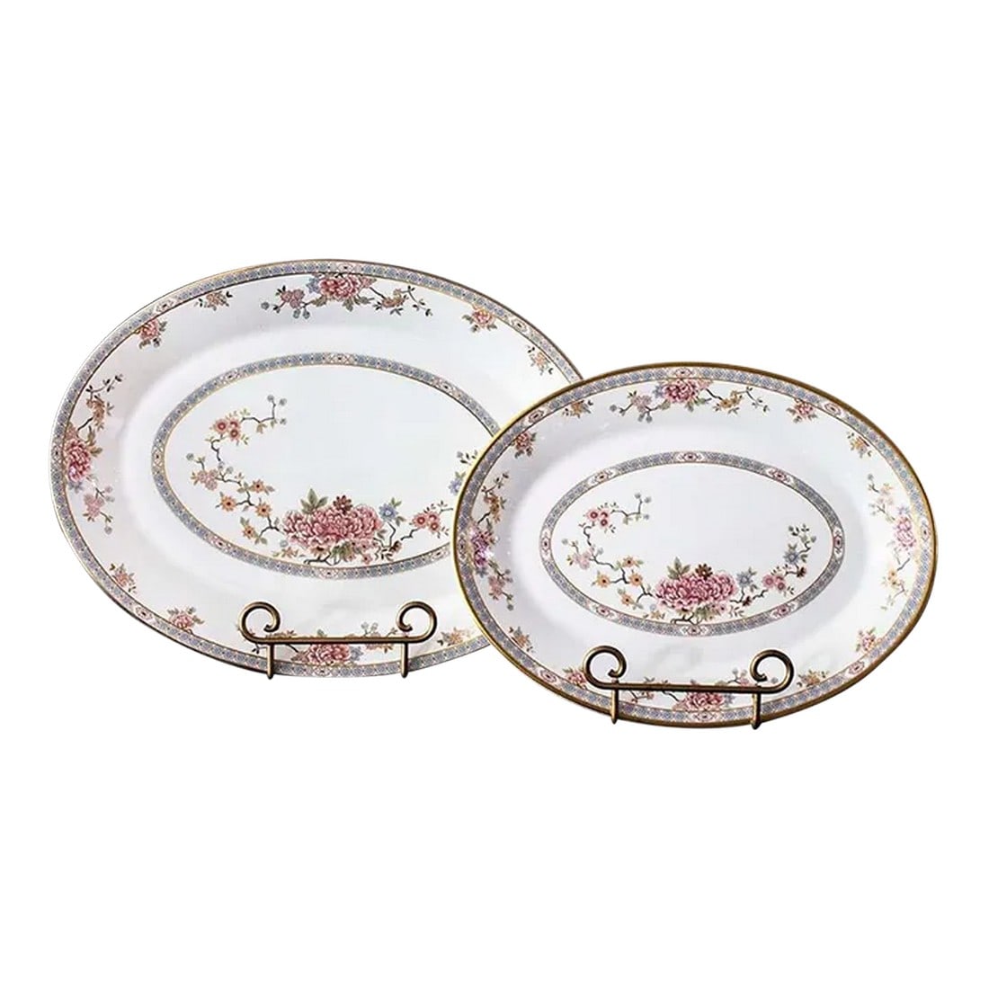 Royal Doulton China Canton Pattern - 2 Oval Platters: Two oval platters from Royal Doulton in the Canton pattern. The larger platter measures 16 1/8" x 12 1/2", the smaller platter measures 13 1/4" X 10 1/4". They are in brand new condition and are