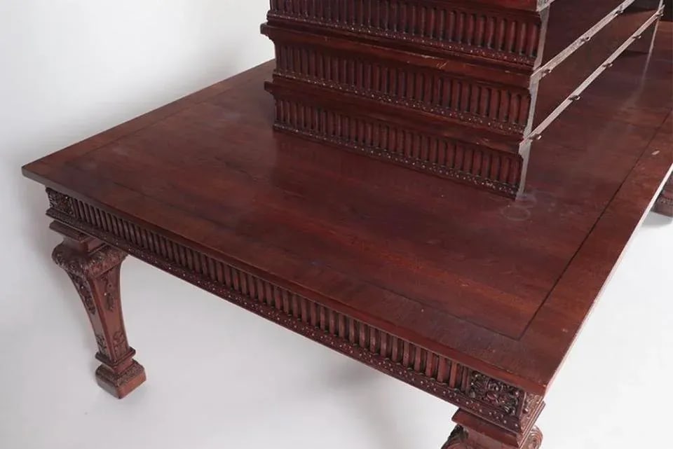 1900s Louis XIV Style Carved Banquet Table - 4