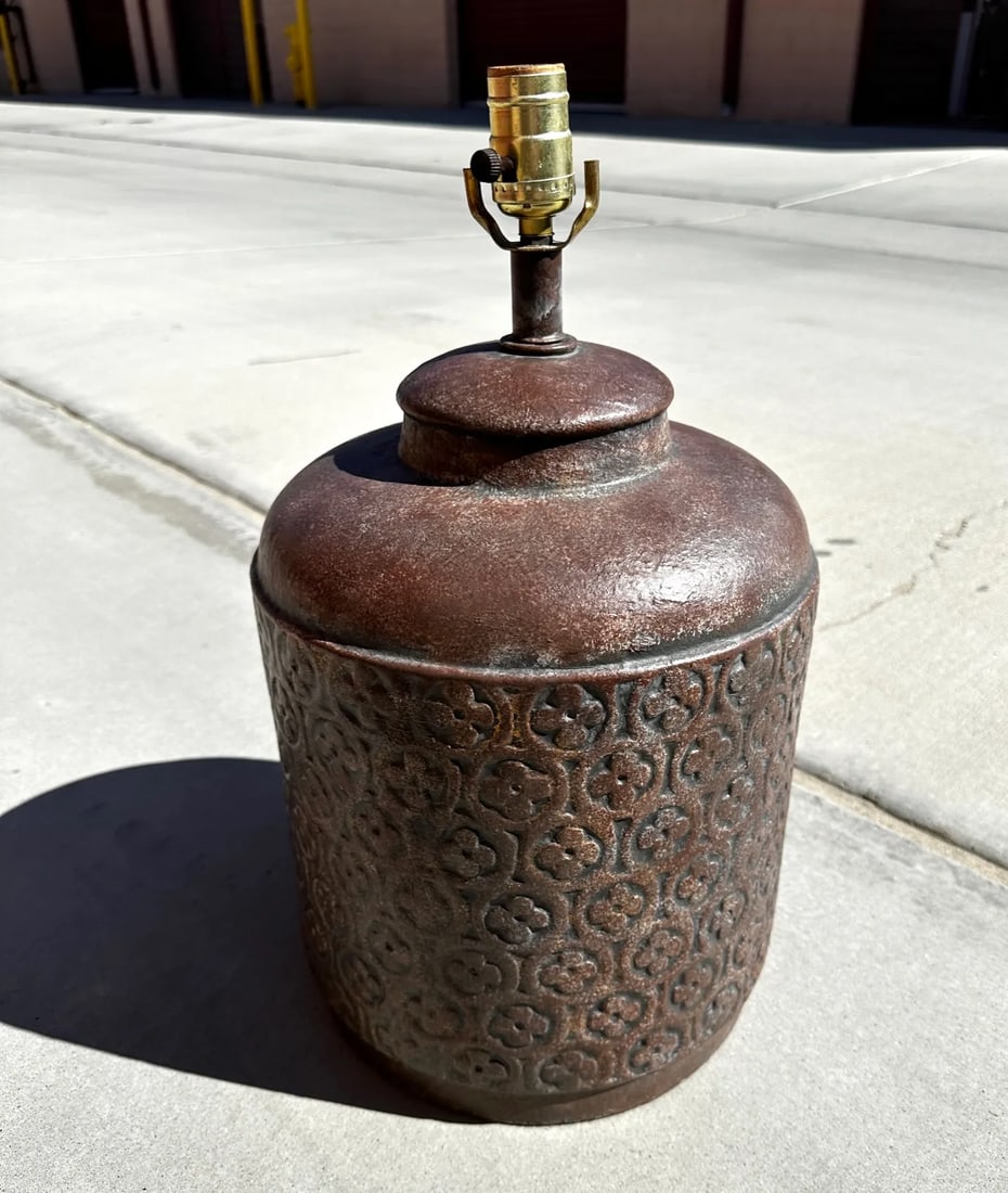 Vintage Postmodern Ceramic Urn Table Lamp - 7