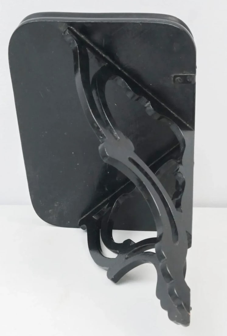 Mid 19th Century Single Black Lacquer Wooden Chinoiserie Wall Bracket or Shelf - 11