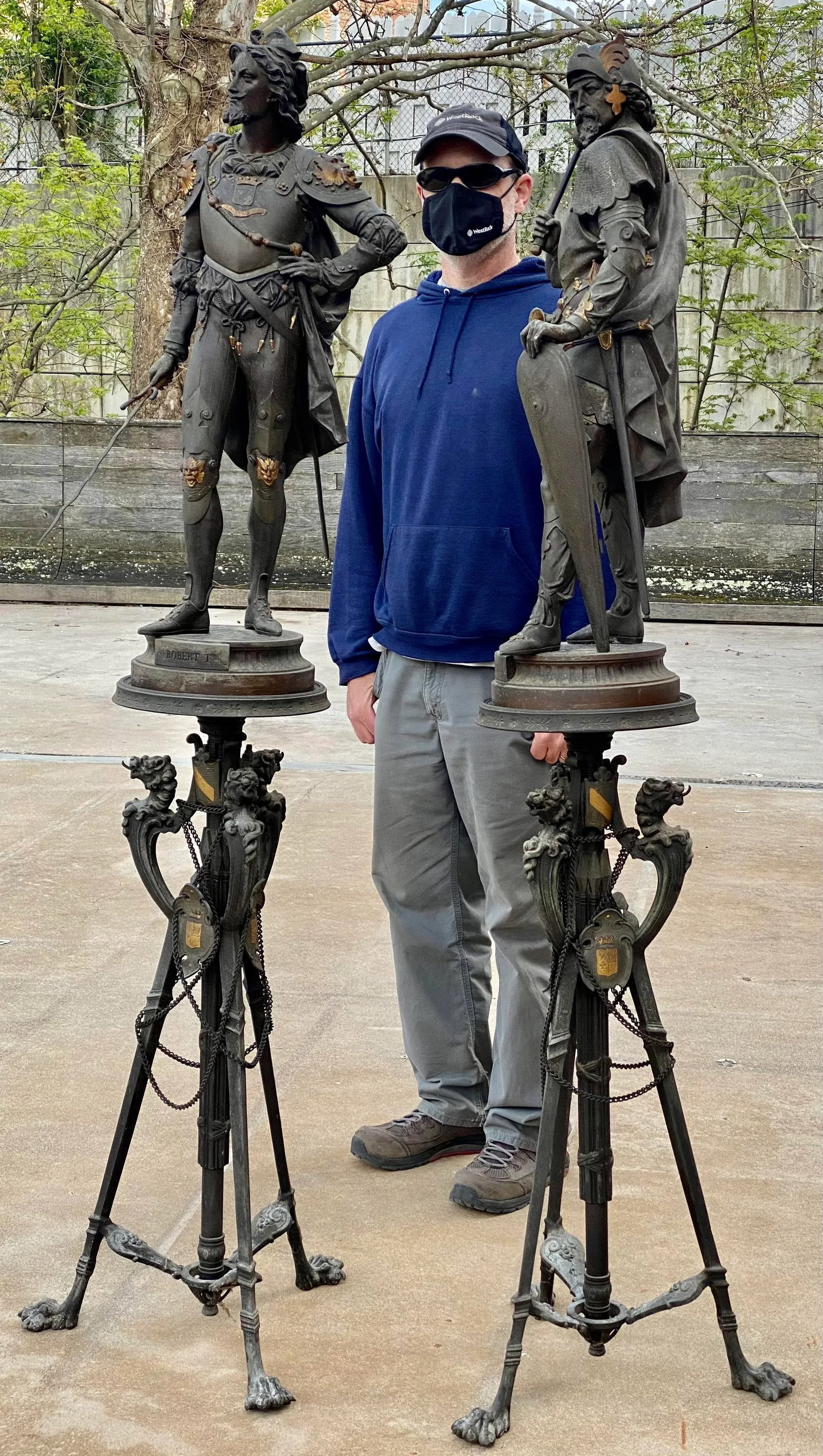 Pair of Late 19th Century Palatial Spelter Medieval Statues Roland & Robert I on Stands - 12