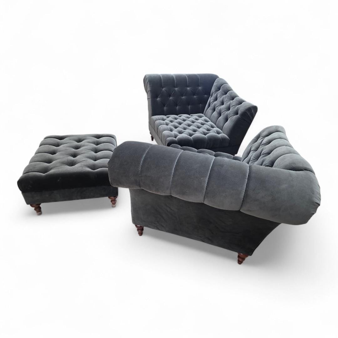 Vintage Chesterfield Style Tufted Lounge Chairs and Ottoman Set by Bernhardt Salon Interiors Newly - 4
