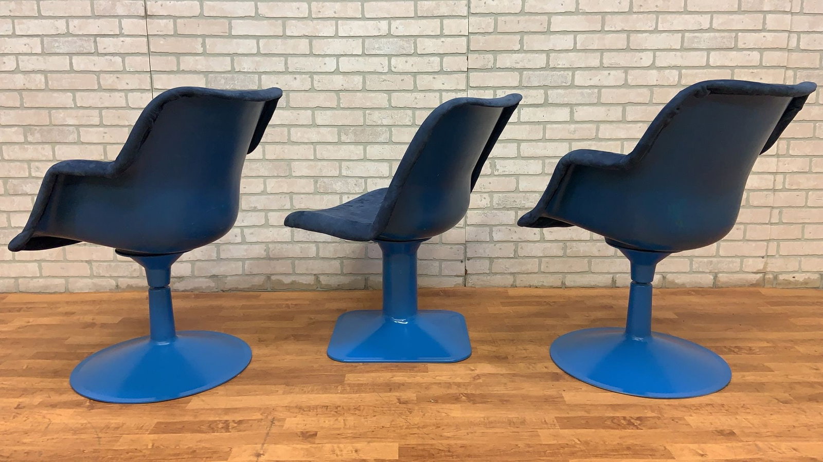 Mid Century Modern Blue Suede Swivel Chairs – Yrjö Kukkapuro, Set of 3 - 3