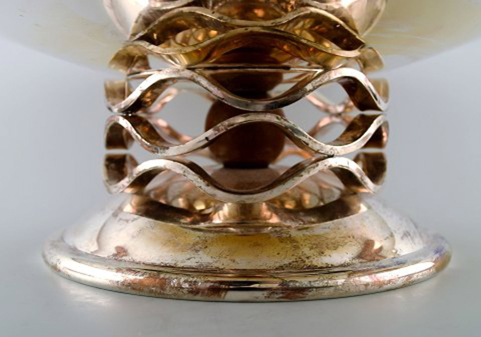 Large Art Deco centerpiece, silver plated, designed by Christian Fjerdingstad for Christofle. - 3