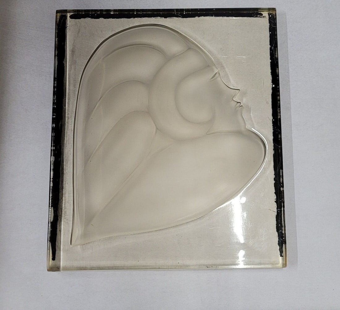 Vintage Art Deco Acrylic Silhouette Framed Bust Stargazer Postmodern: Title: Vintage Art Deco Acrylic Silhouette Framed Bust Stargazer Postmodern Description: Vintage Acrylic Silhouette Rare Art Deco Statue Stargazer Women Bust. Measures 14" x 12"W, No hanger, will